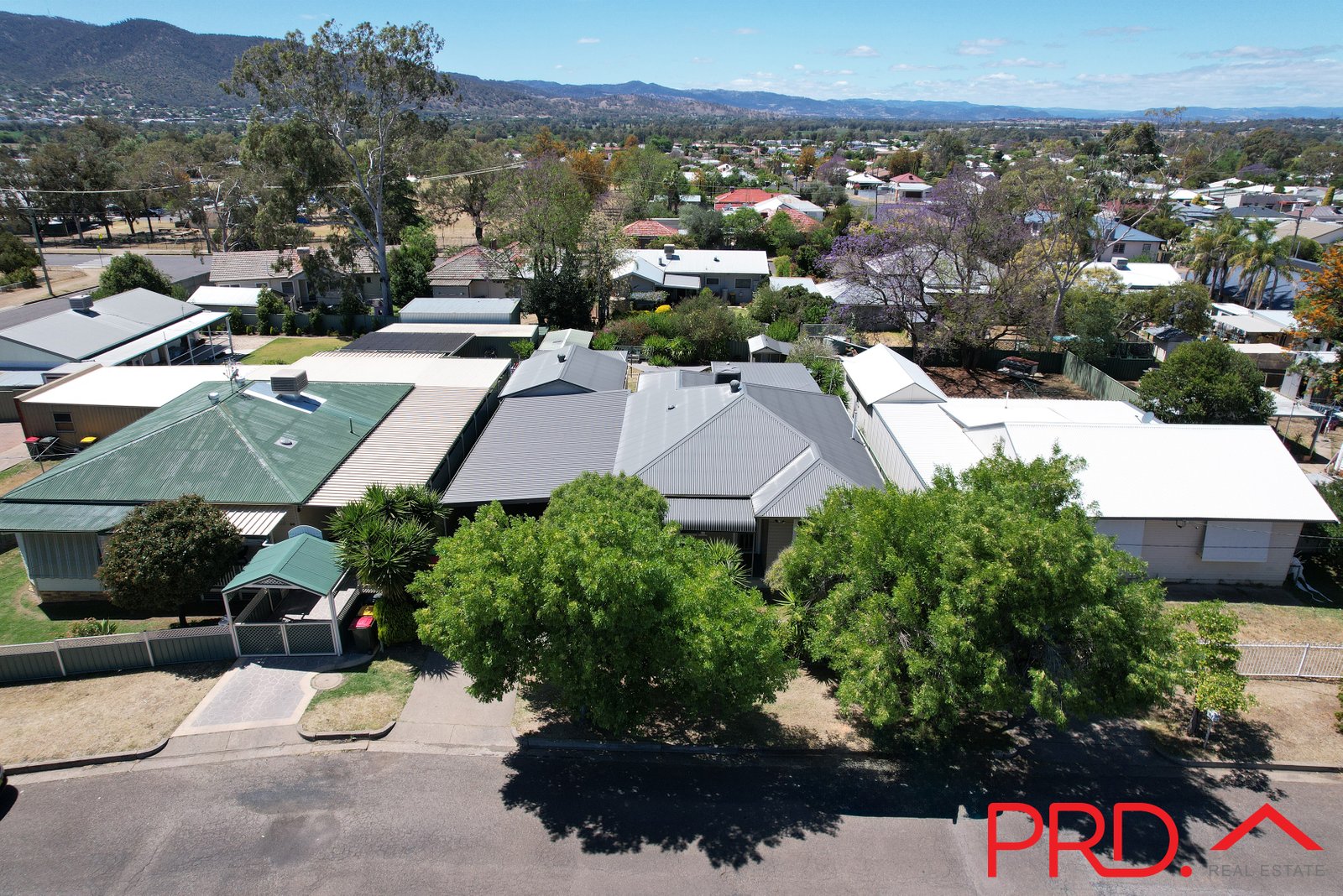 28 Diane Street TAMWORTH 18