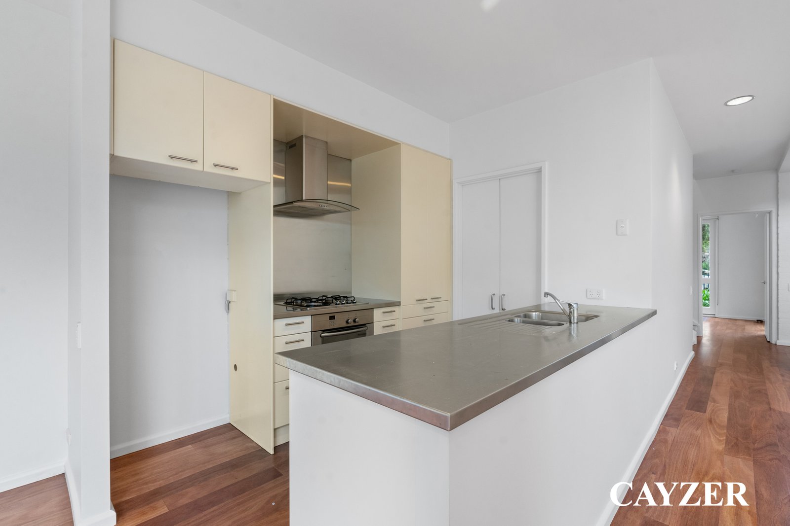 Gallery: 28 Dundas Place