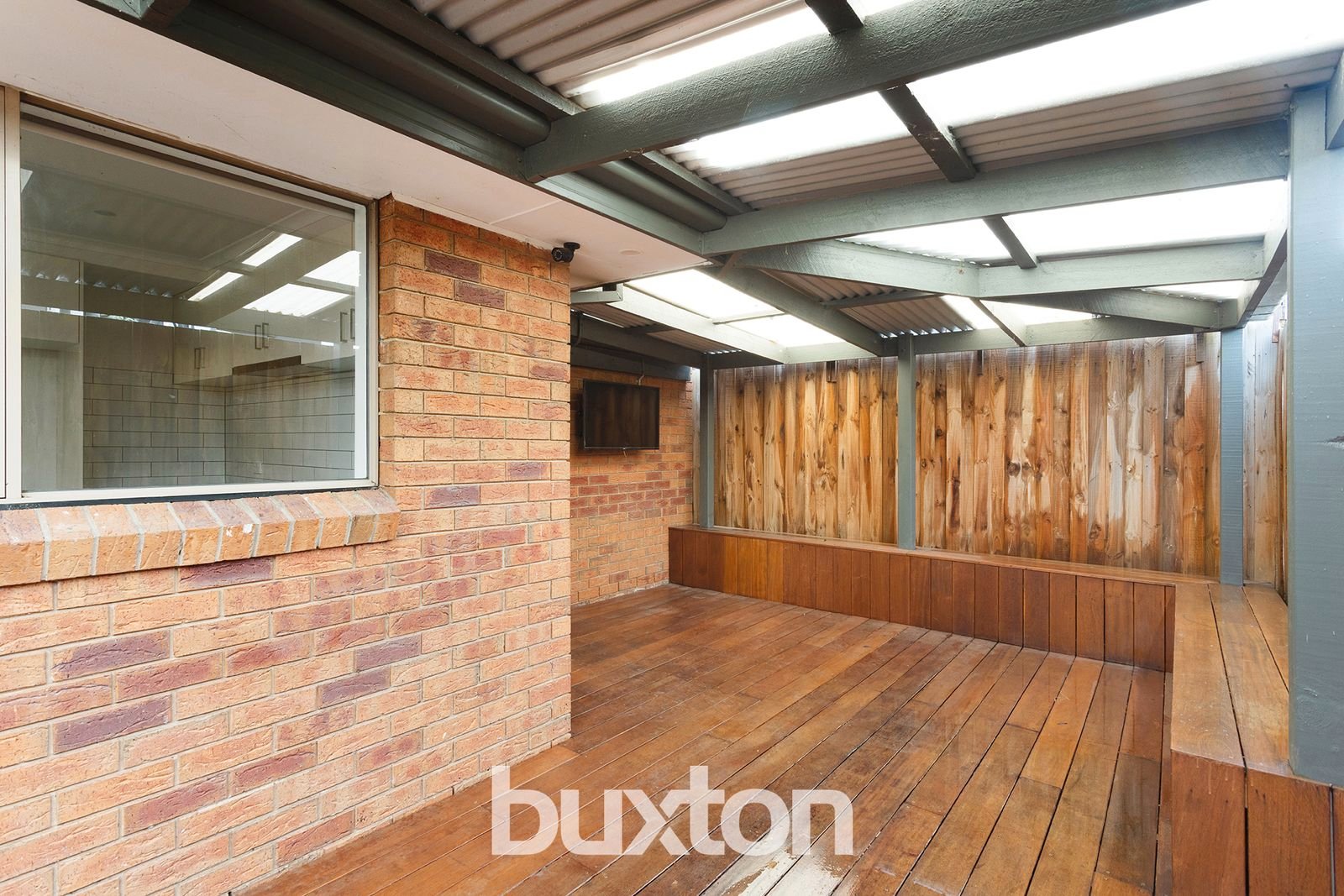 Gallery: 2/8 Dyson Road
