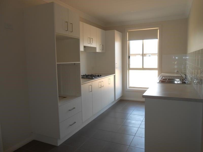 28 Eagle Avenue TAMWORTH 4