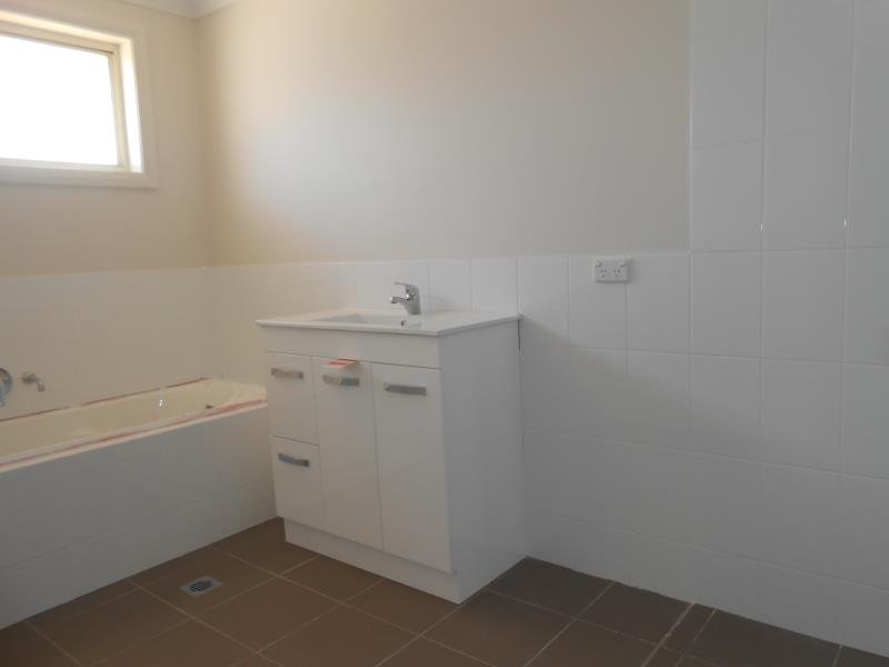 28 Eagle Avenue TAMWORTH 7