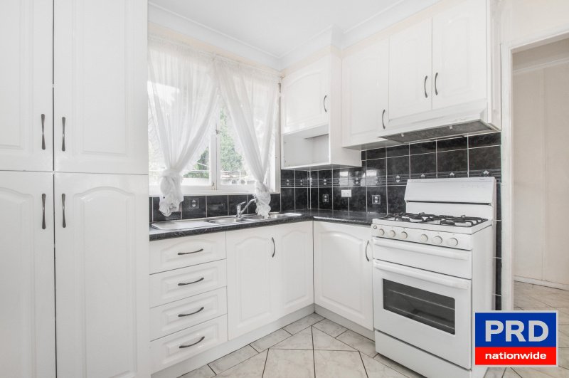 28 Echuca cres  KOONAWARRA 2