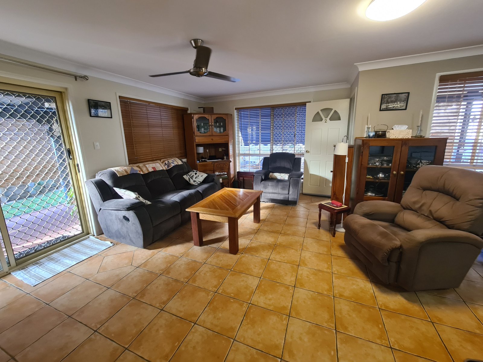 2/8 Elizabeth Street TANNUM SANDS 9