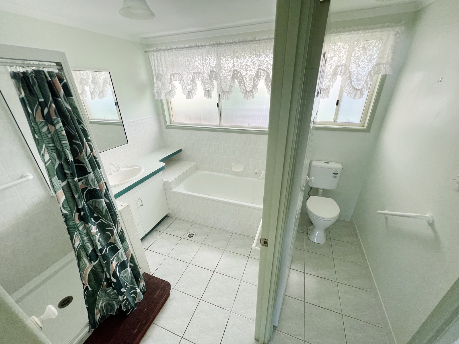 2/8 Eugenia Street BOYNE ISLAND 10