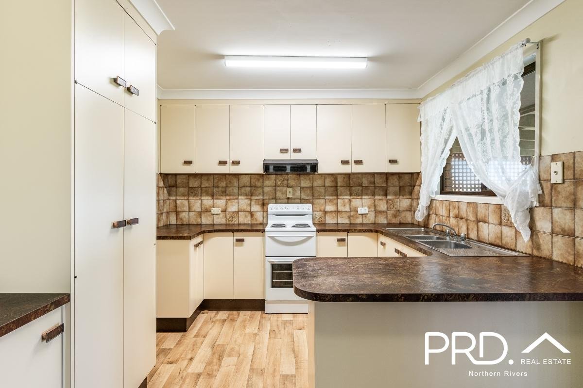 28 Fairway Drive CASINO 4