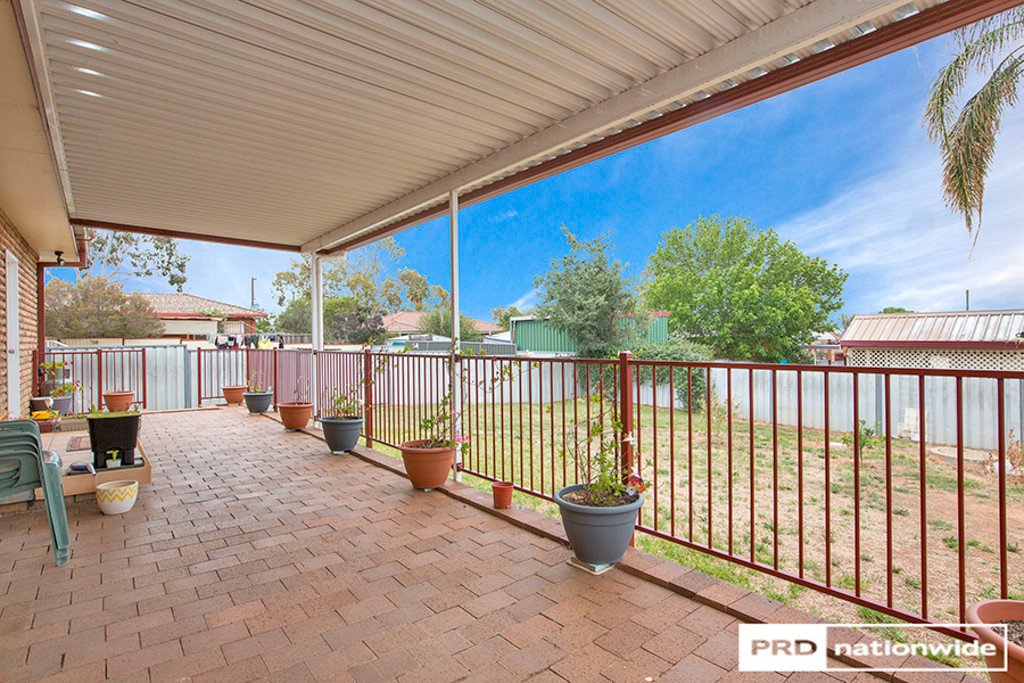 28 Fisher Road TAMWORTH 2