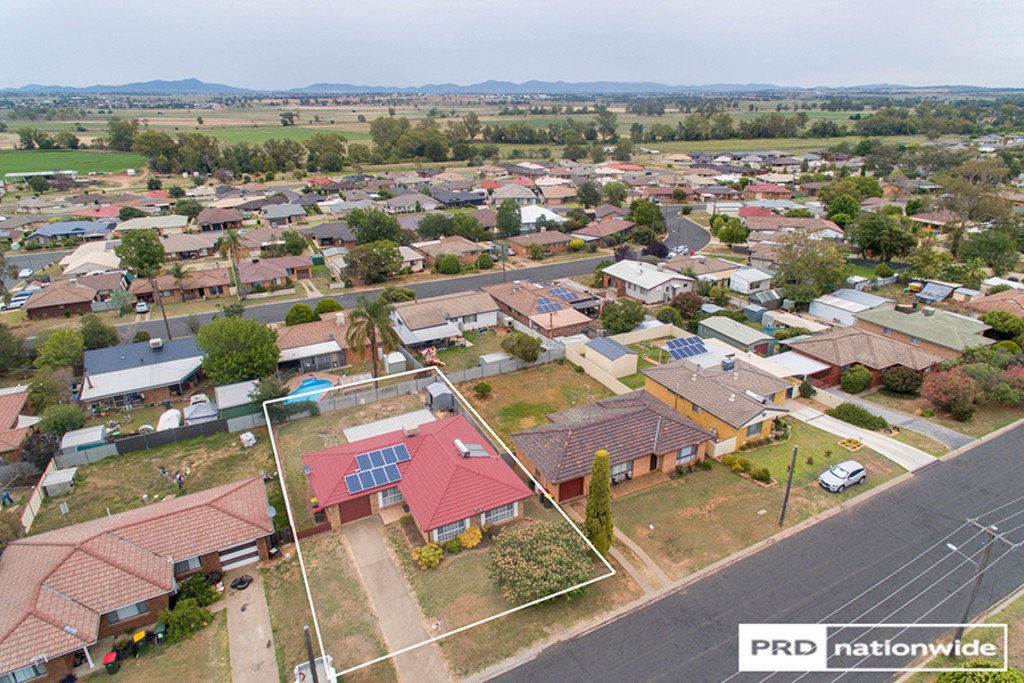 28 Fisher Road TAMWORTH 16