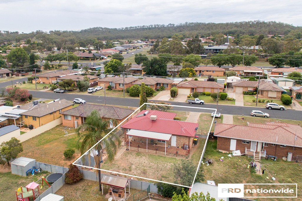 28 Fisher Road TAMWORTH 18