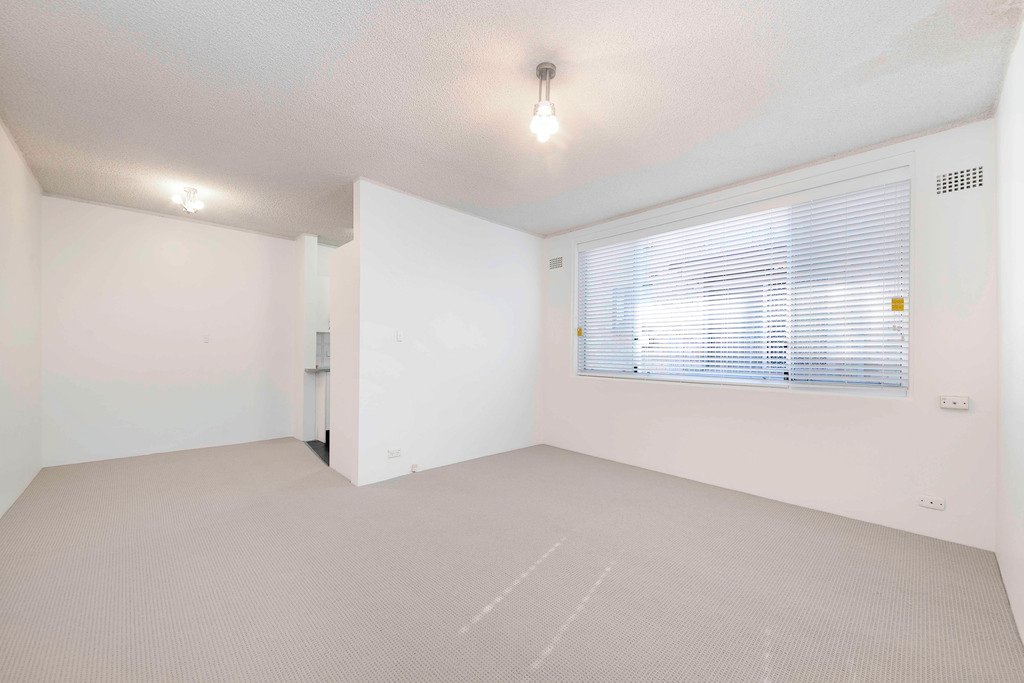 2/8 Flack Avenue HILLSDALE 1