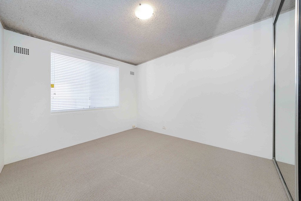 2/8 Flack Avenue HILLSDALE 4