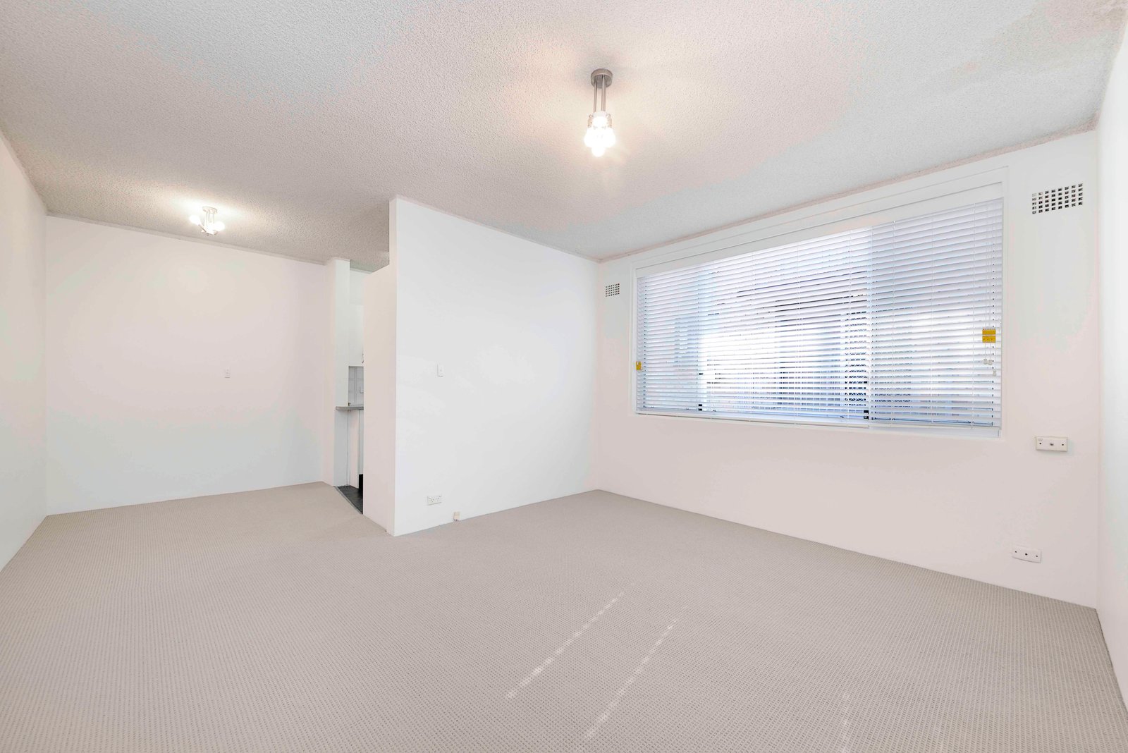 2/8 Flack Avenue HILLSDALE 1