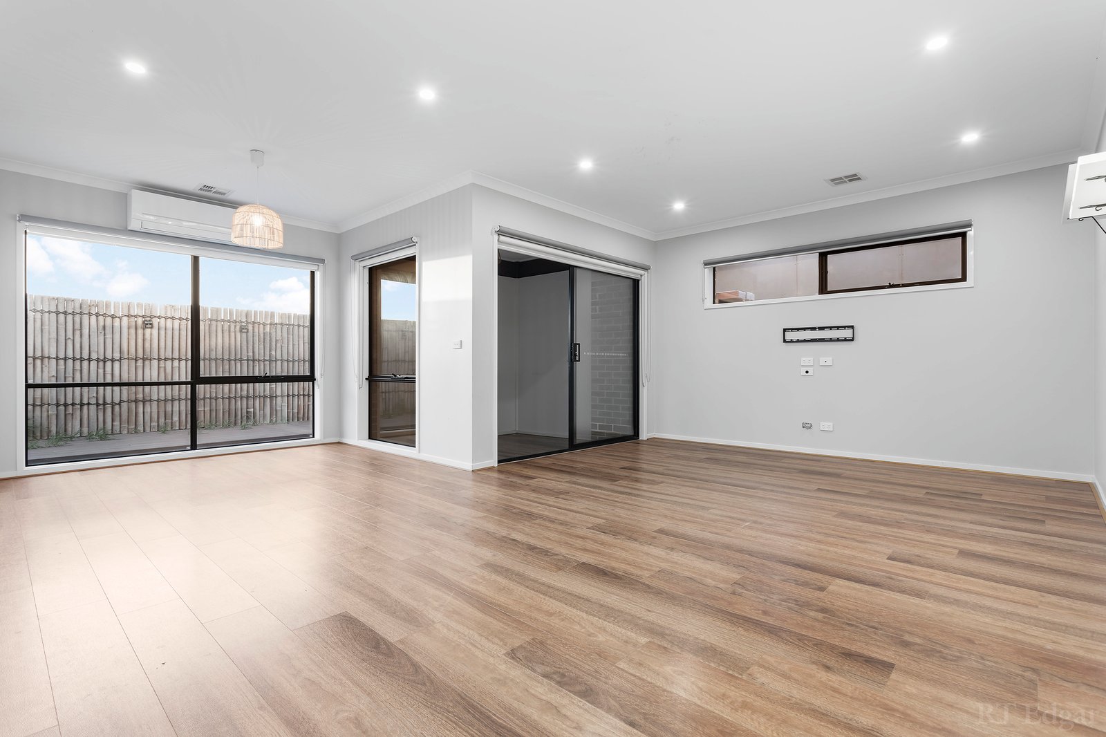 Real Estate and Property in 28 Forton Crescent, Cranbourne West, VIC