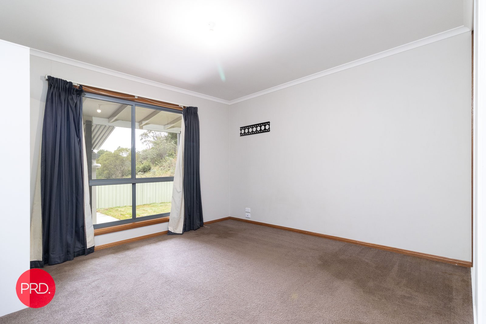 28 Foxlow Street CAPTAINS FLAT 21