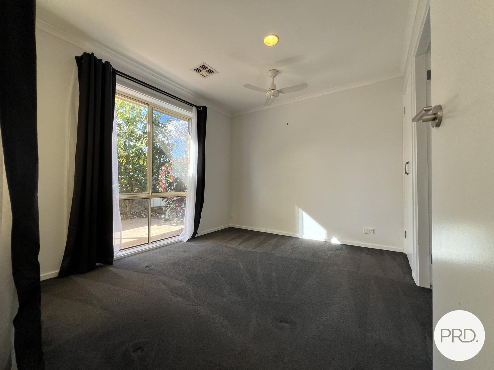 2/8 Frederick Street CRESTWOOD 7