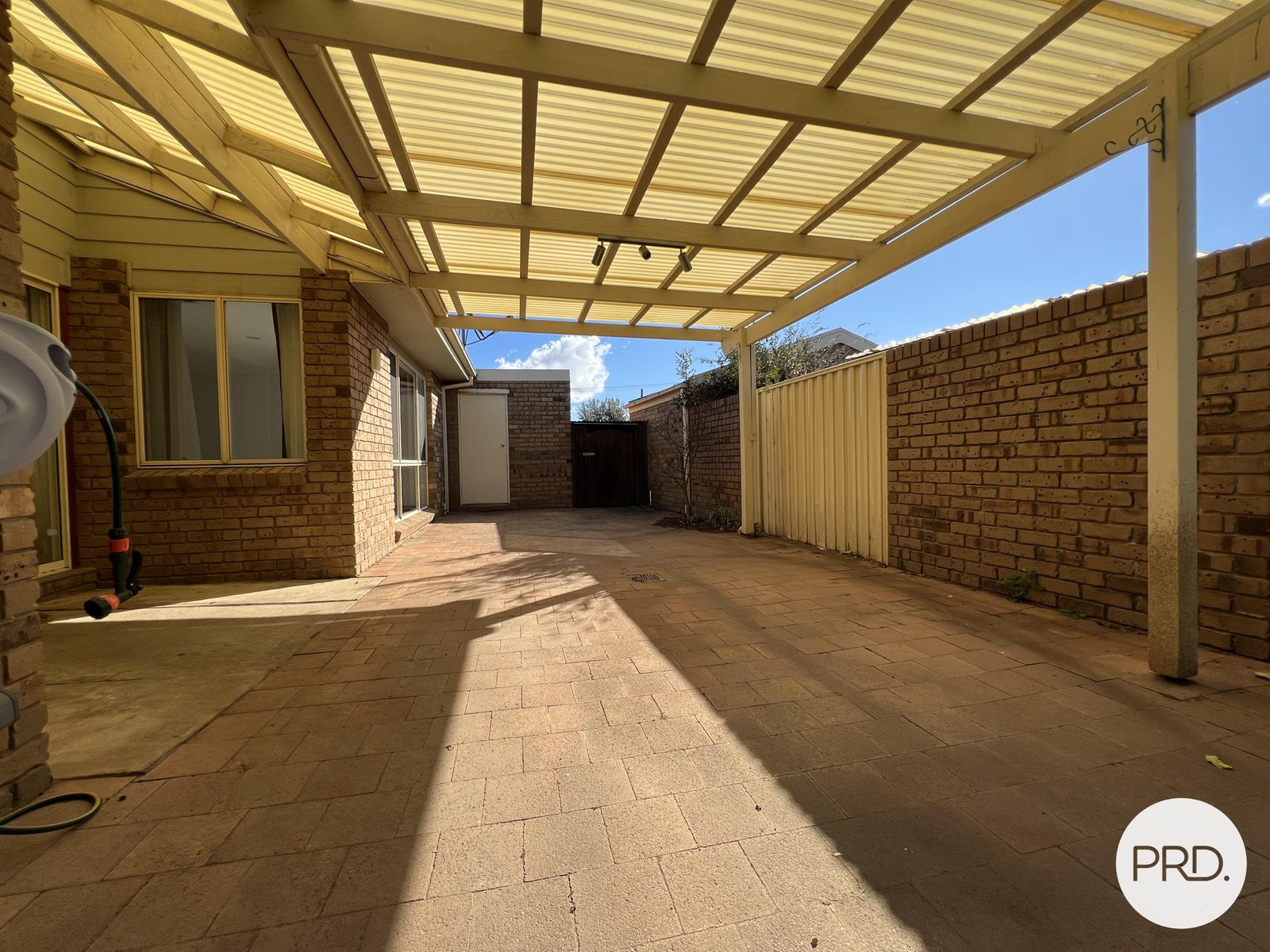 2/8 Frederick Street CRESTWOOD 15