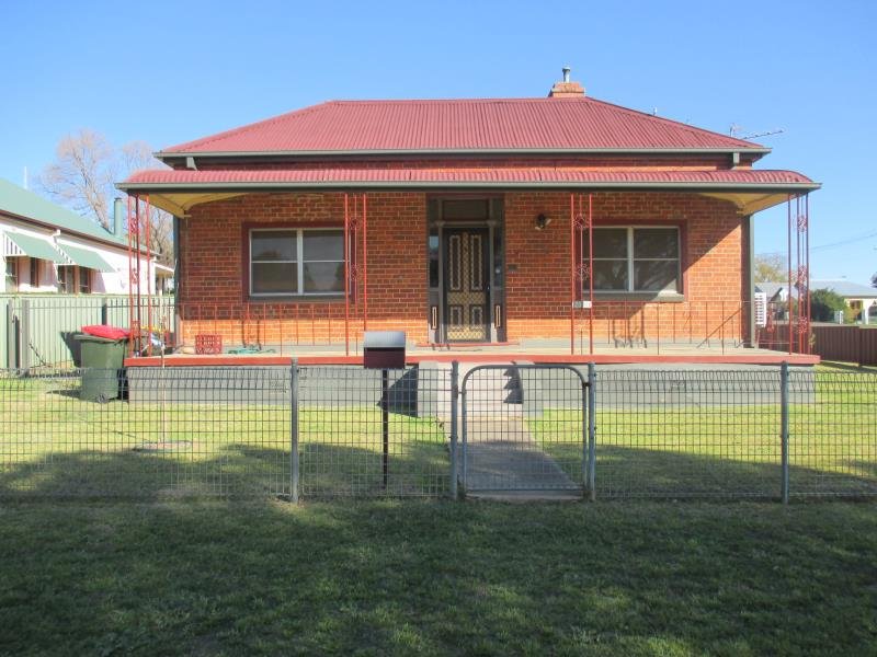 28 Gipps Street TAMWORTH 1