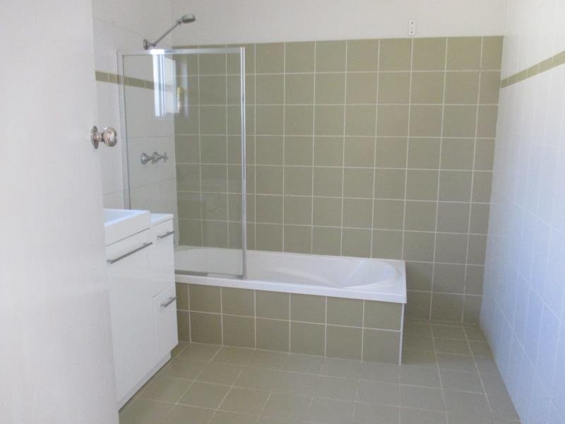 28 Gipps Street TAMWORTH 3