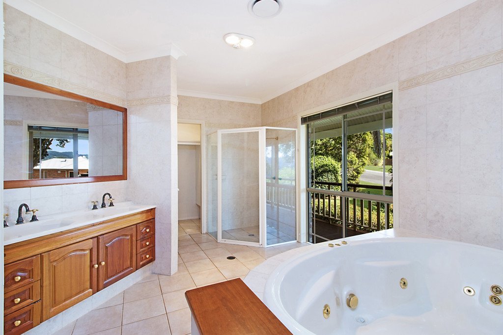 28 Glenbrae Dr  TERRANORA 8