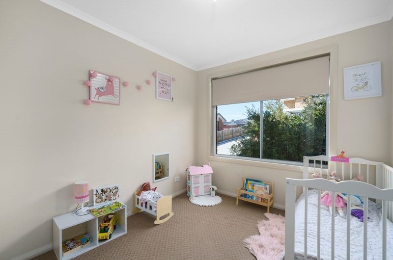 2/8 Glenfern Street HOWRAH 8