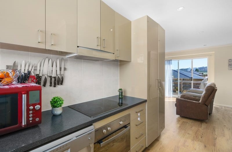 2/8 Glenfern Street HOWRAH 4