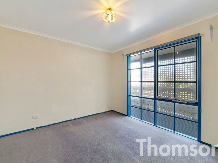 Gallery: 2/8 Golden Avenue