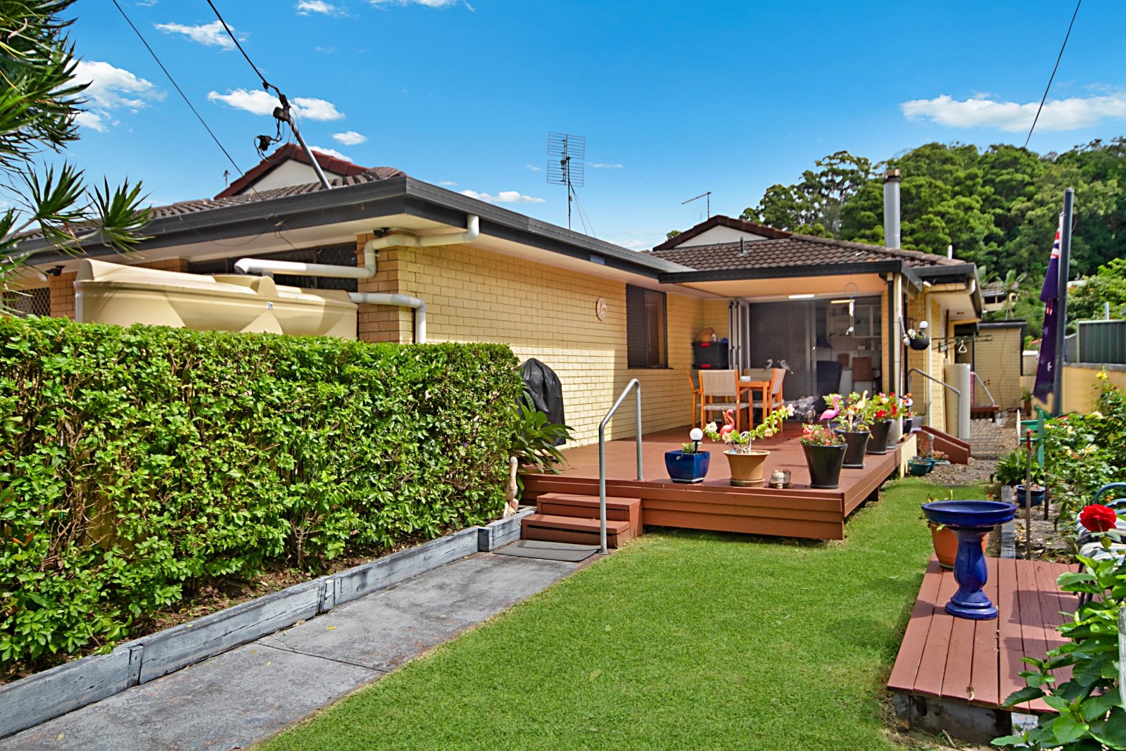 2/8 Gollan Drive TWEED HEADS WEST 1