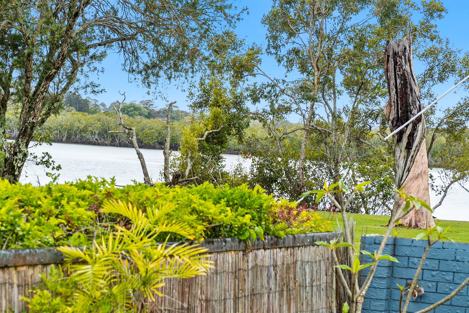 2/8 Gollan Drive TWEED HEADS WEST 12