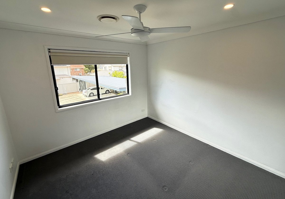 2/8 Gordon Street Labrador 6