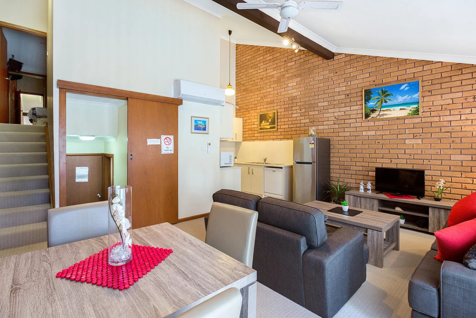 2/8 Government Road NELSON BAY 4