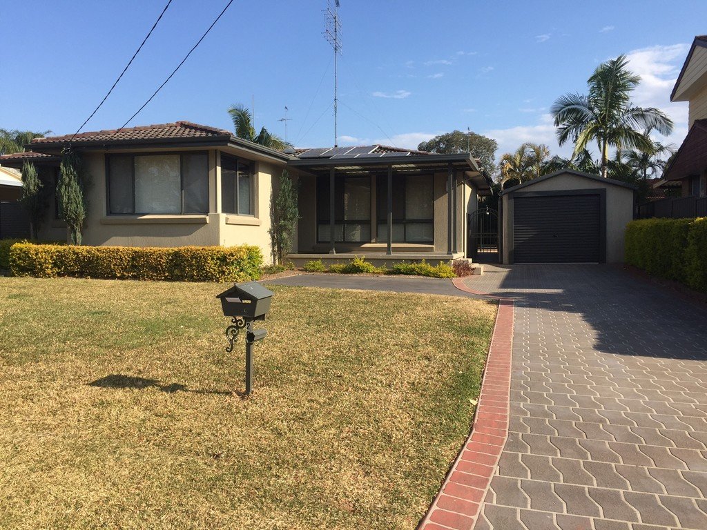 28 Grassmere Avenue SOUTH PENRITH 2