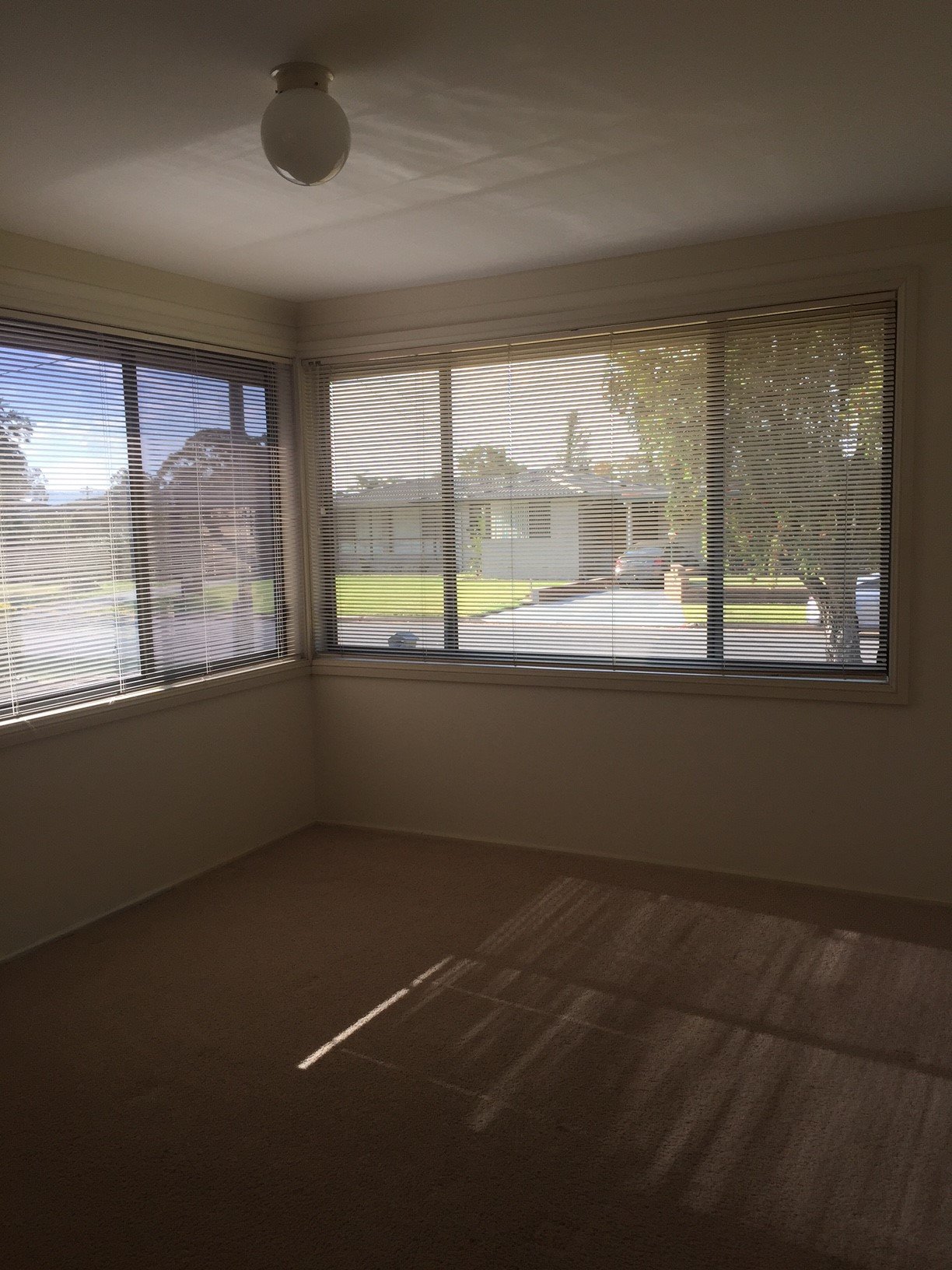 28 Grassmere Avenue SOUTH PENRITH 6