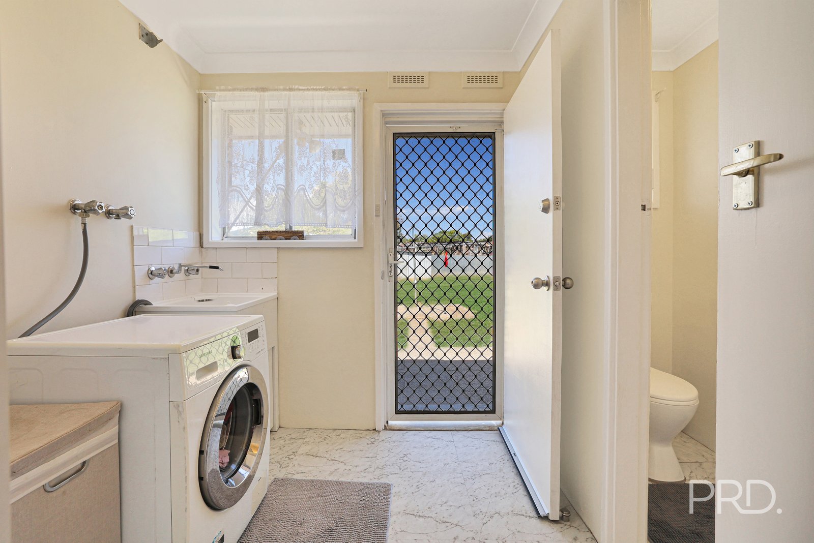 28 Green Street TAMWORTH 11