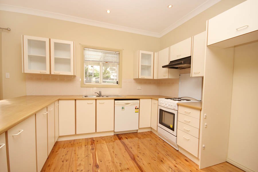 28 Griffiths Street SANS SOUCI 2