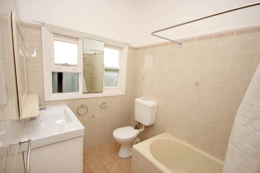 28 Griffiths Street SANS SOUCI 6