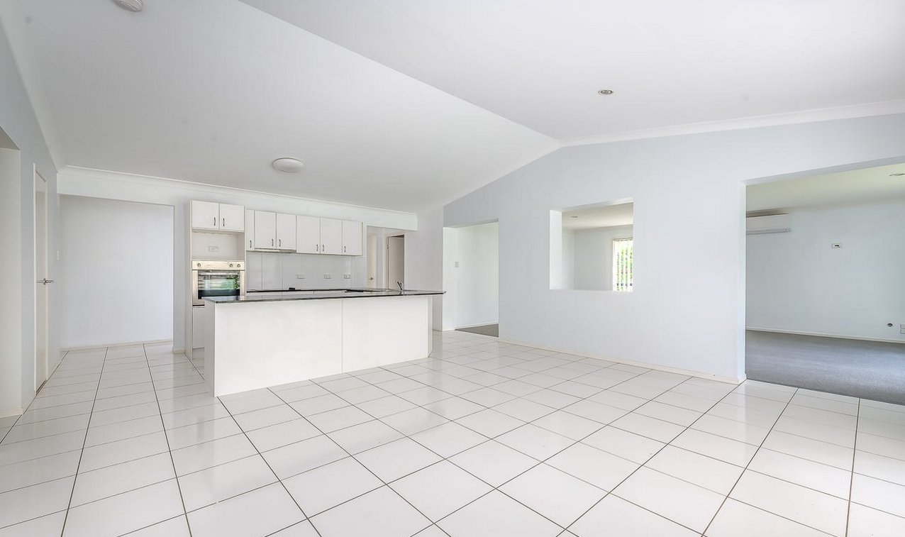 28 Gumleaf Drive MOLENDINAR 2