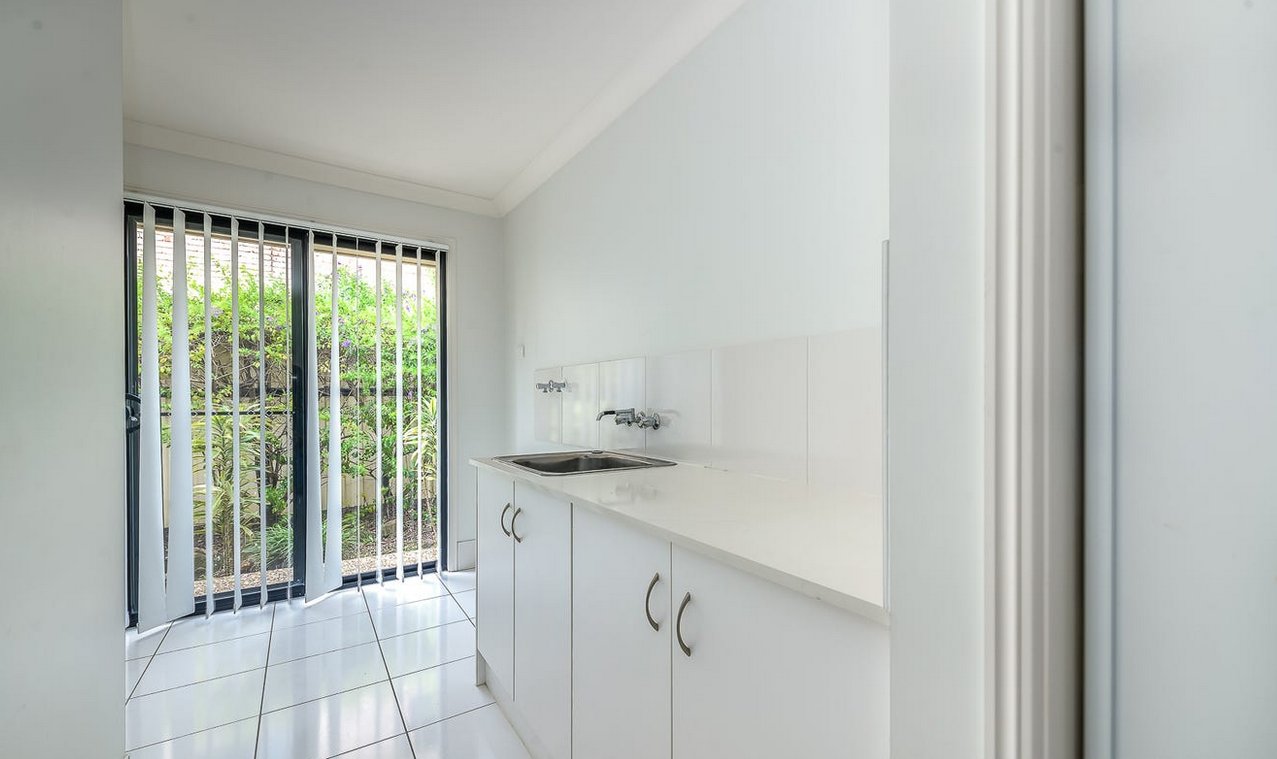 28 Gumleaf Drive MOLENDINAR 11