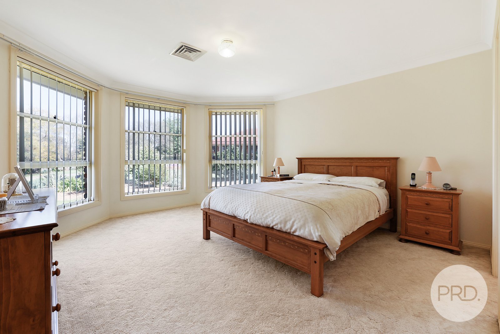 28 Hartmann Drive TAMWORTH 19