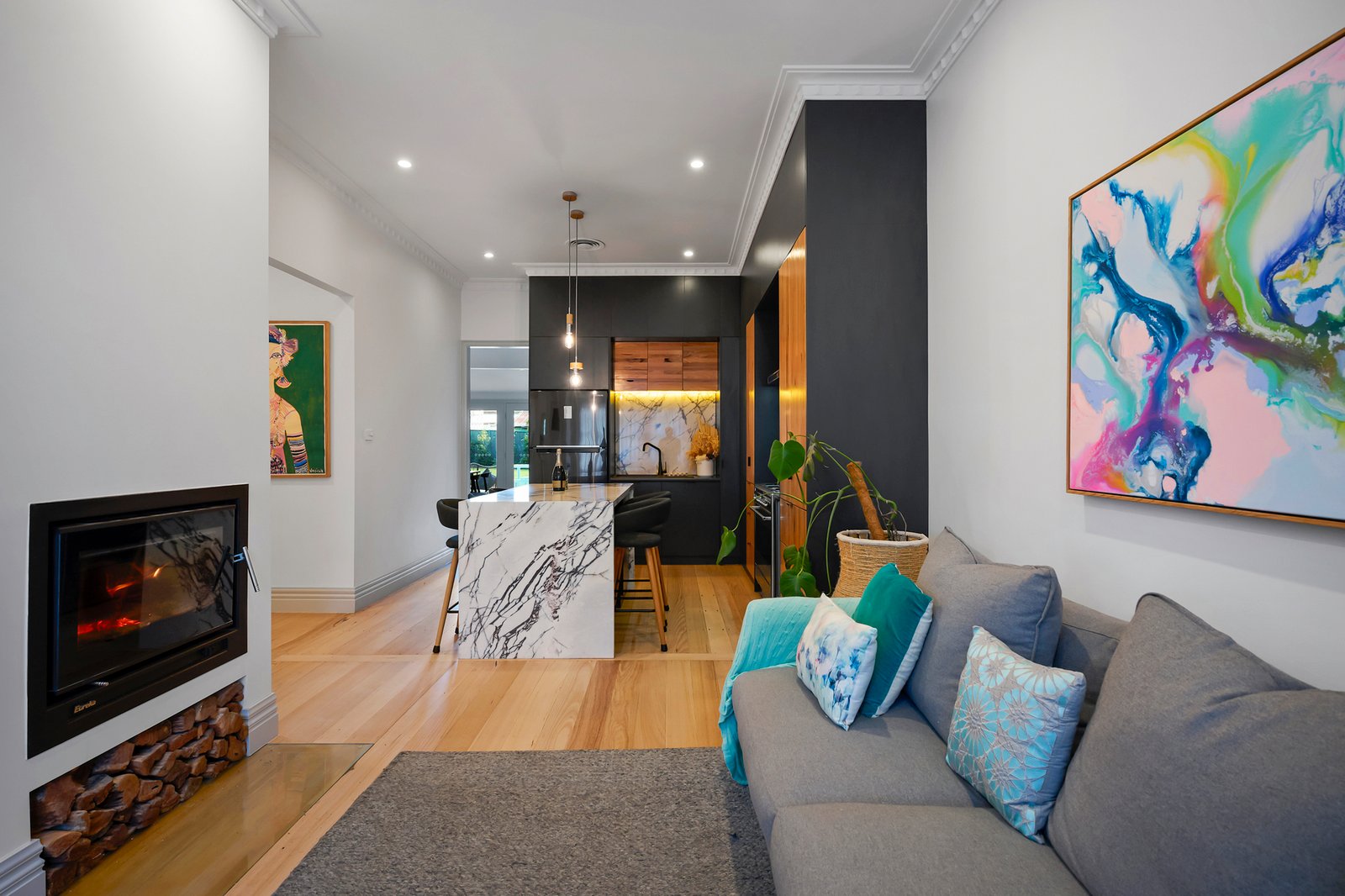 Gallery: 28 Havlin Street West