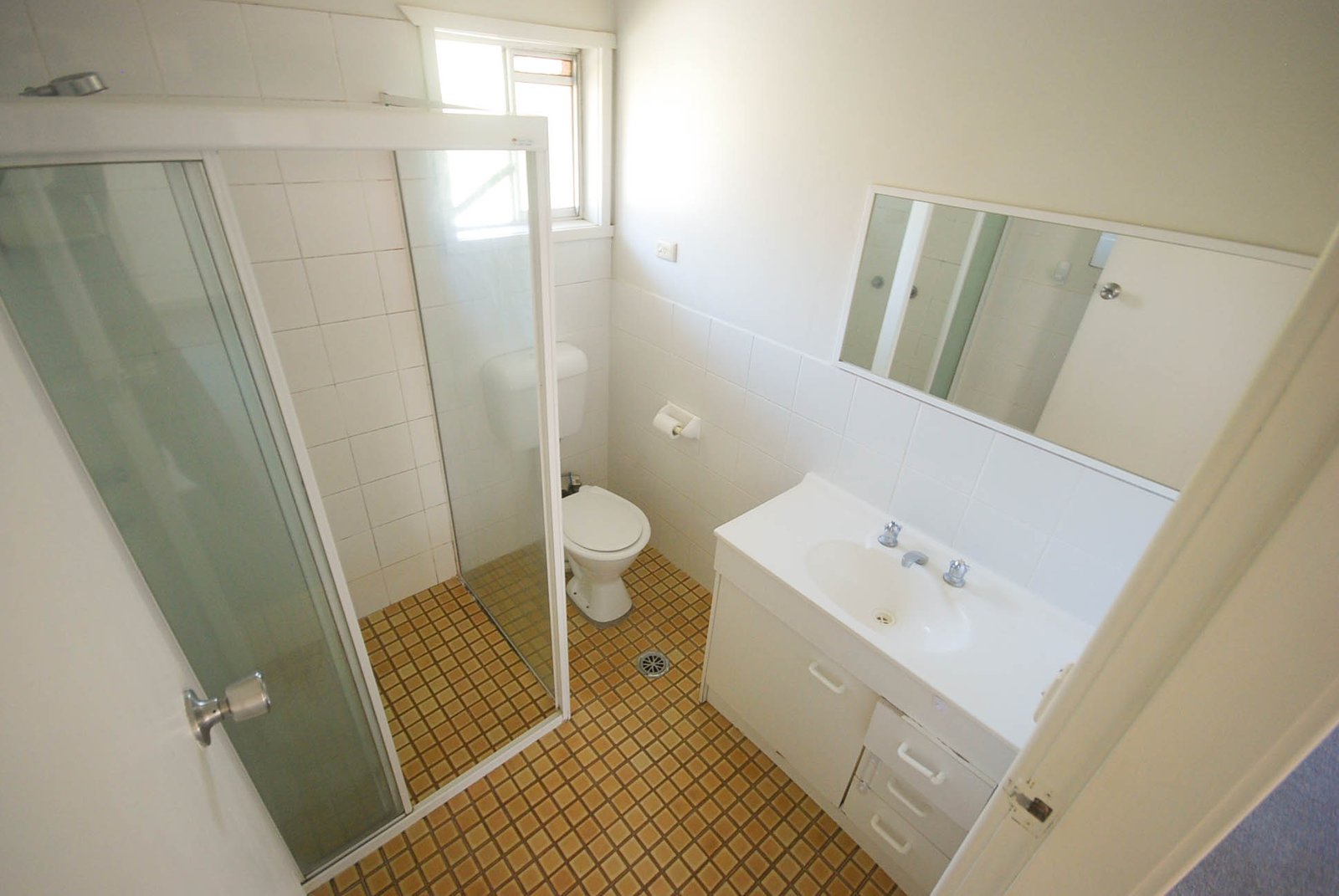 2/8 Higgins Avenue WAGGA WAGGA 4