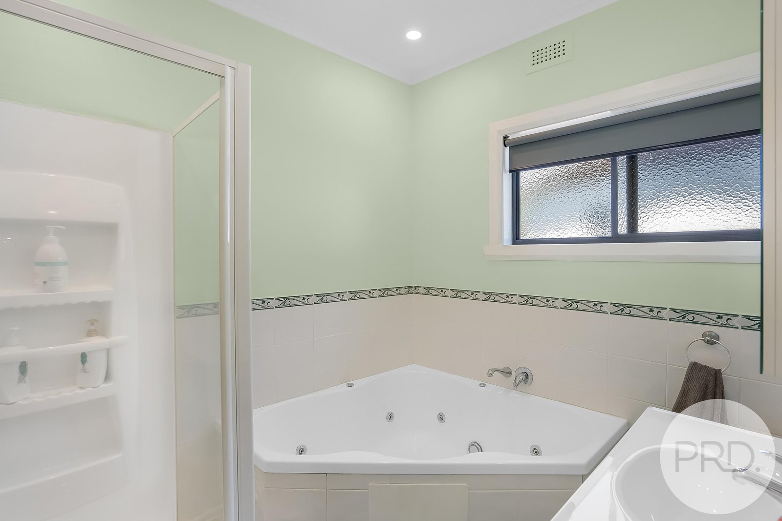 28 Islington Road MONTROSE 13