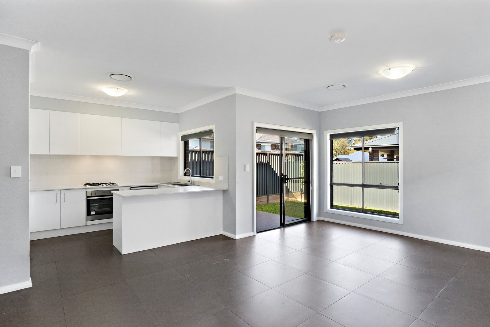 28 Izaac Cct  Jordan Springs 2