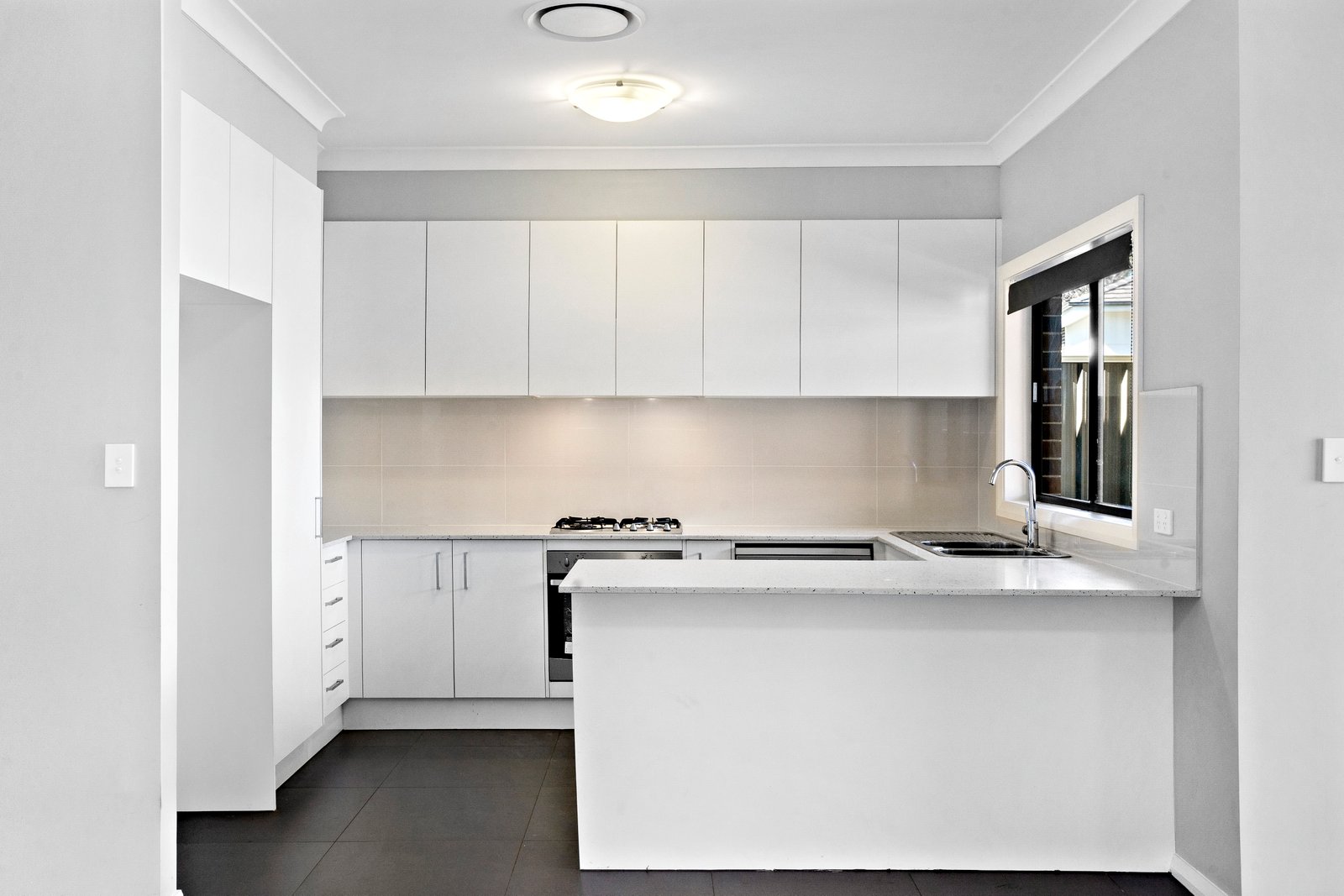 28 Izaac Cct  Jordan Springs 3