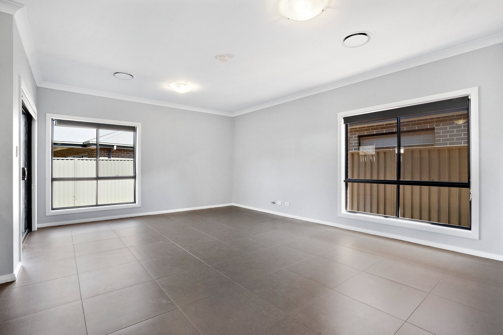 28 Izaac Cct  Jordan Springs 4