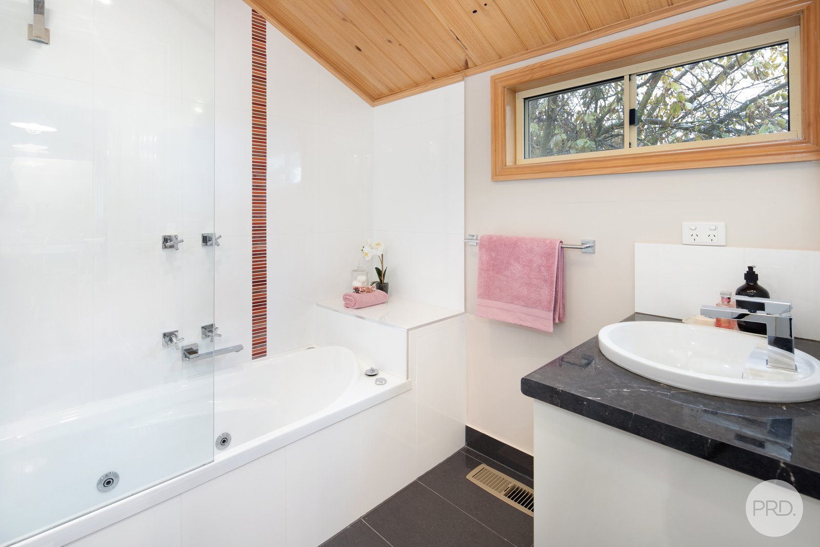 28 James Street GOLDEN POINT 8