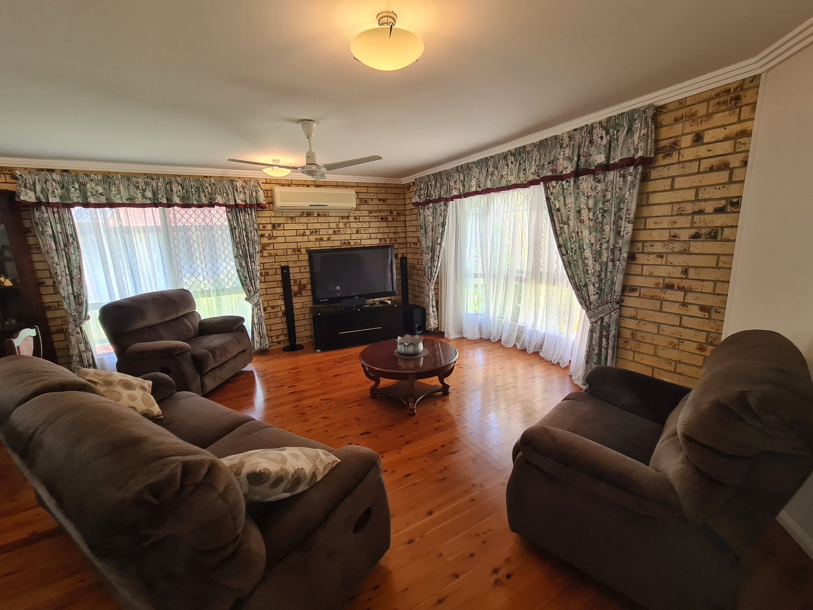 28 Jarrah Drive BOYNE ISLAND 2