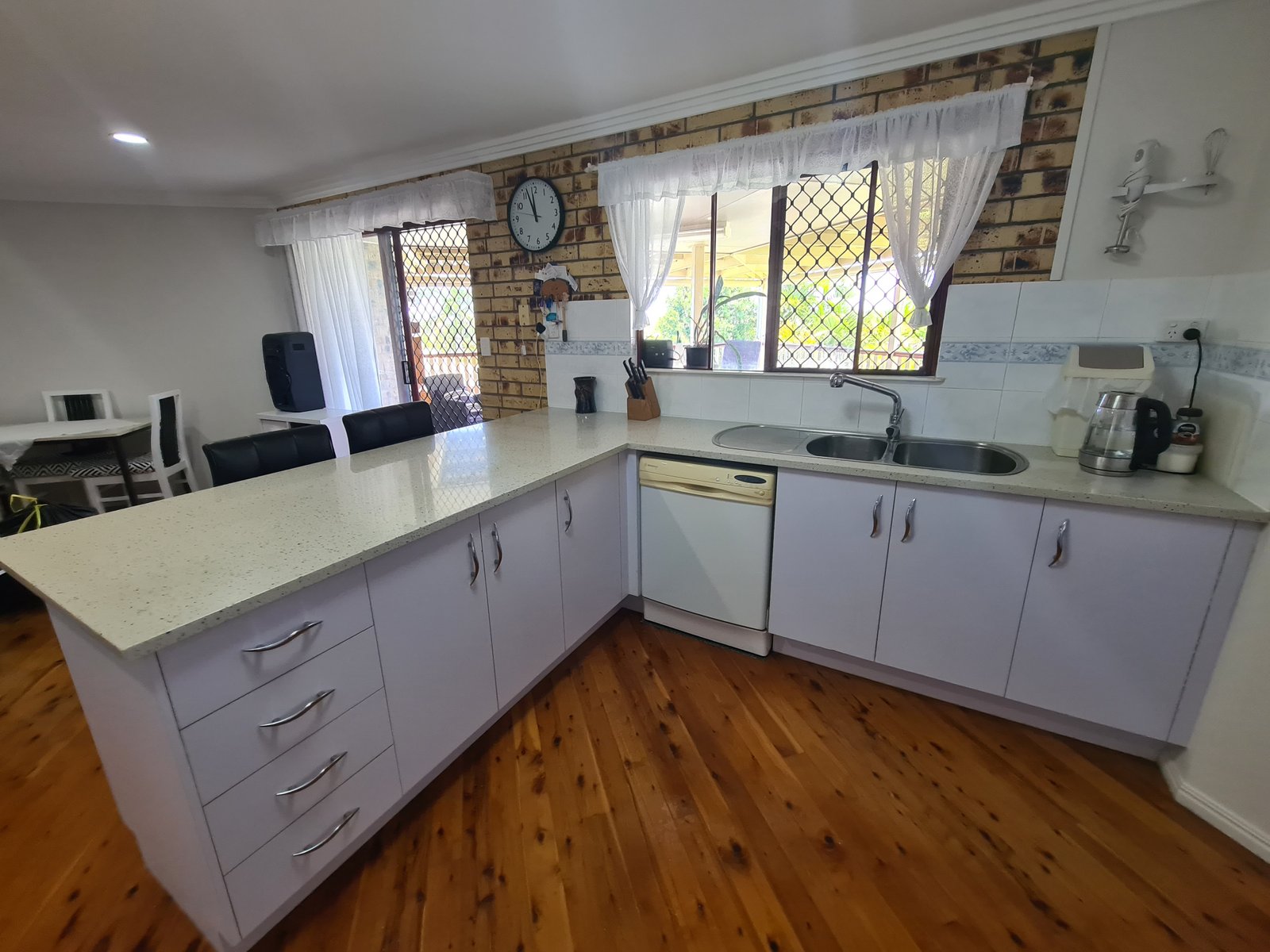28 Jarrah Drive BOYNE ISLAND 8