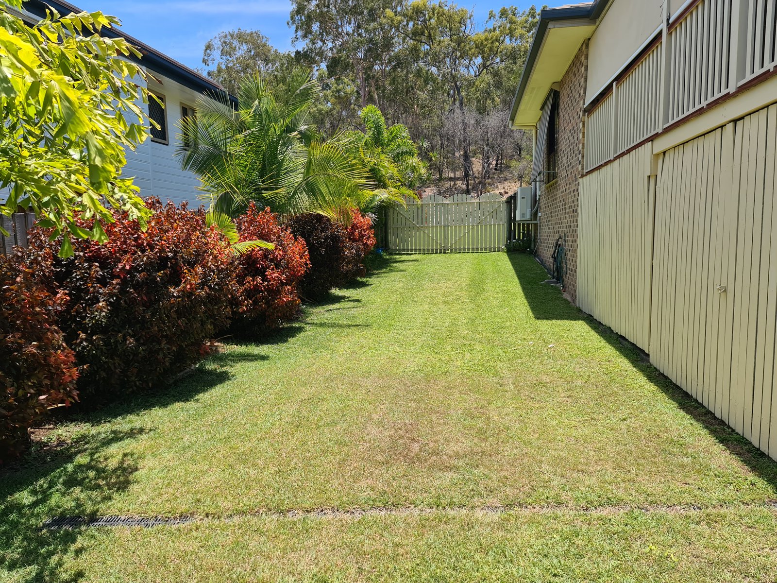 28 Jarrah Drive BOYNE ISLAND 27