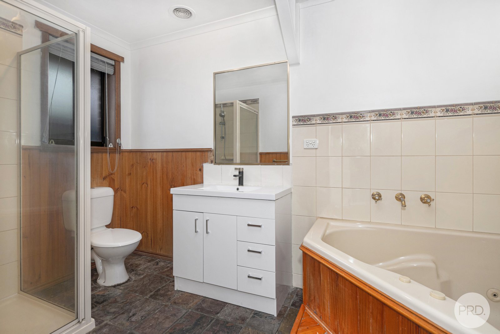 28 Jasmine Drive DELACOMBE 9