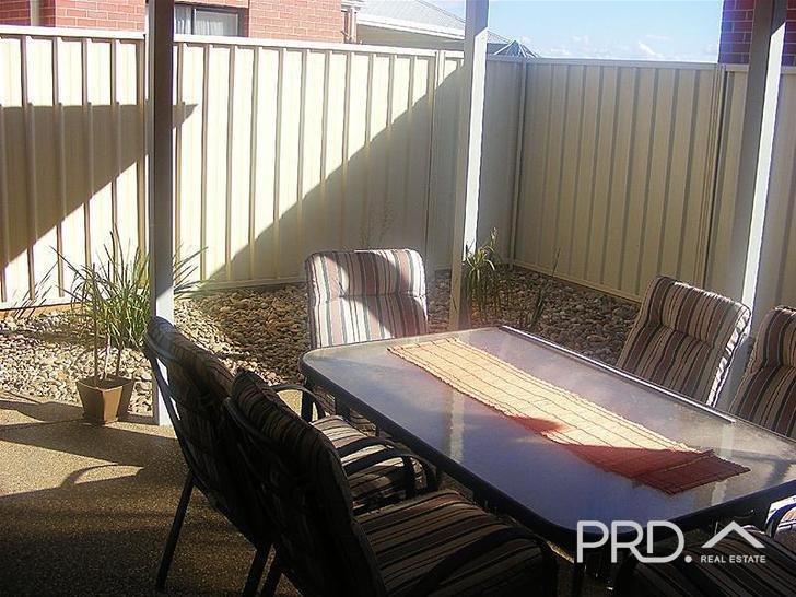 2/8 John Monash Boulevard MILDURA 4