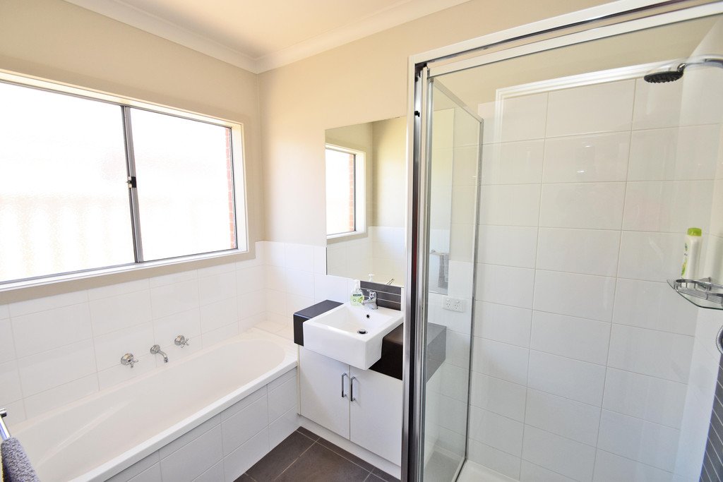 2/8 John Monash Boulevard MILDURA 9
